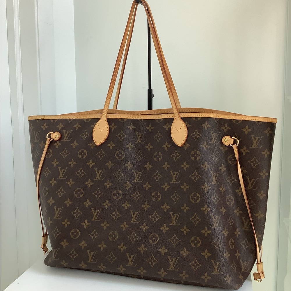 ❤️SOLD❤️ Louis Vuitton Monogram GM Neverful Tote Bag
